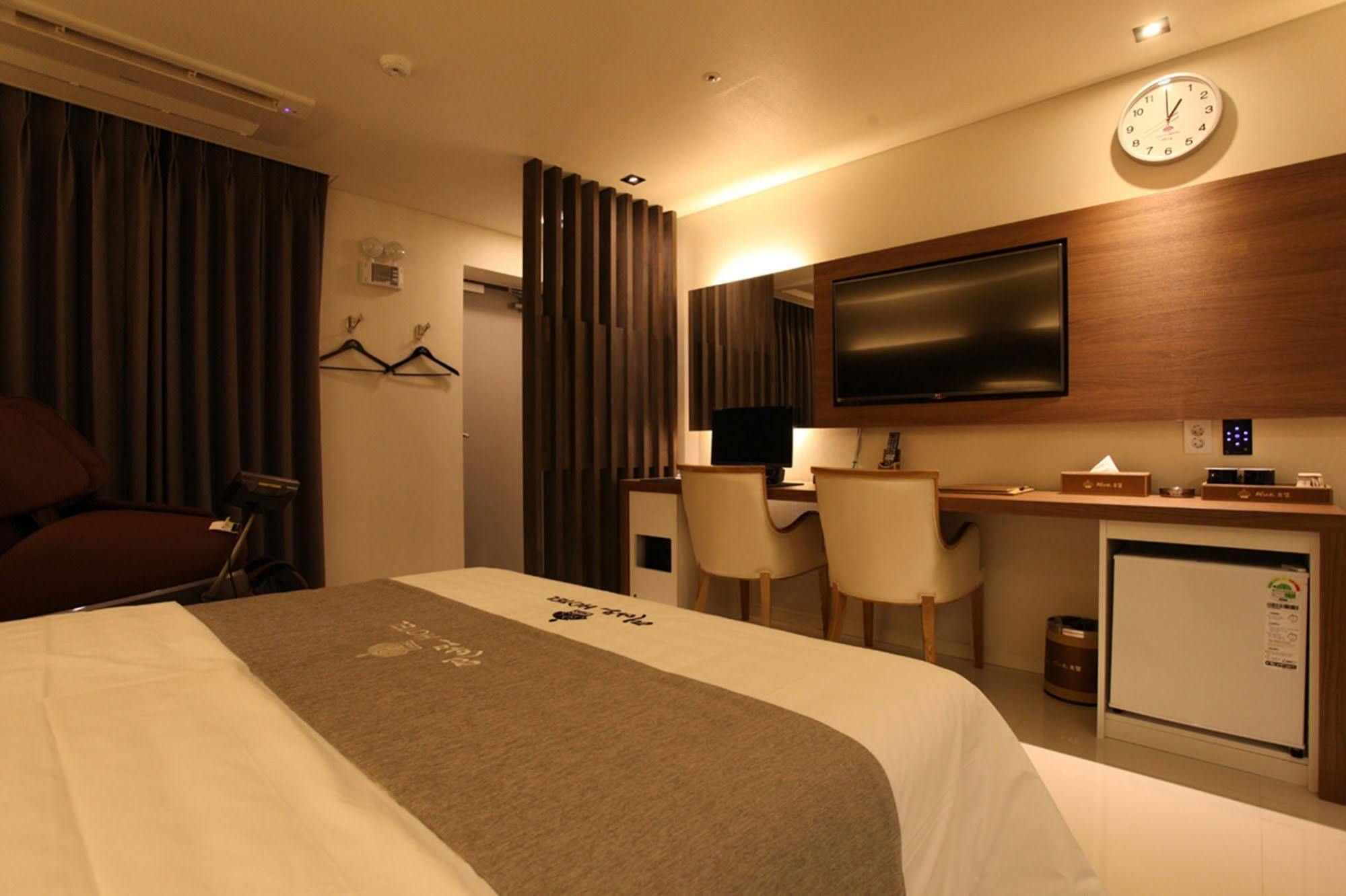 Drive In Hotel Tiamo Pocheon Luaran gambar