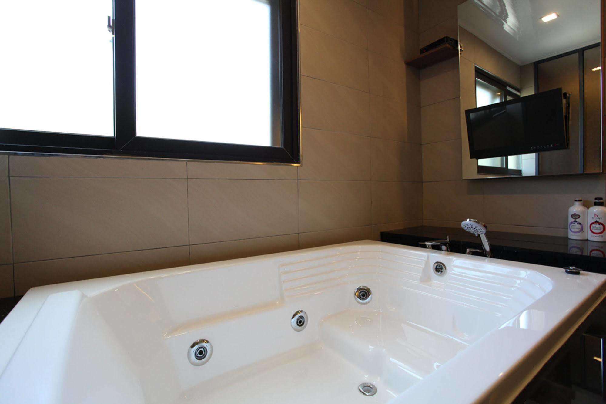 Drive In Hotel Tiamo Pocheon Luaran gambar